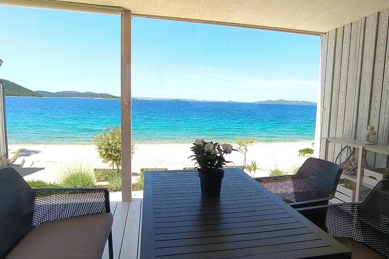 Villa On The Beach Pakoštane Екстериор снимка